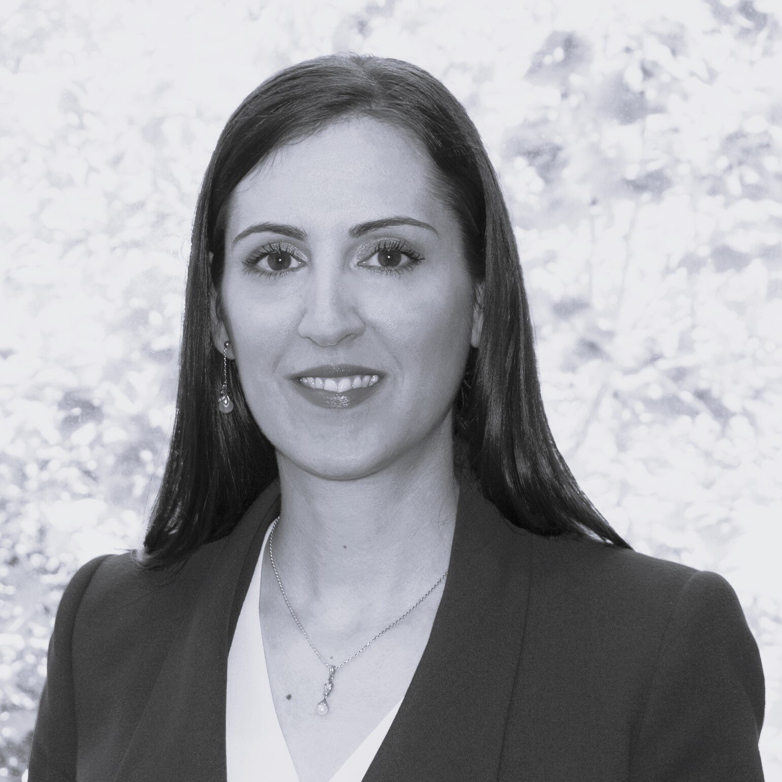 Paola Profile Photo_2018_02_sqr-1